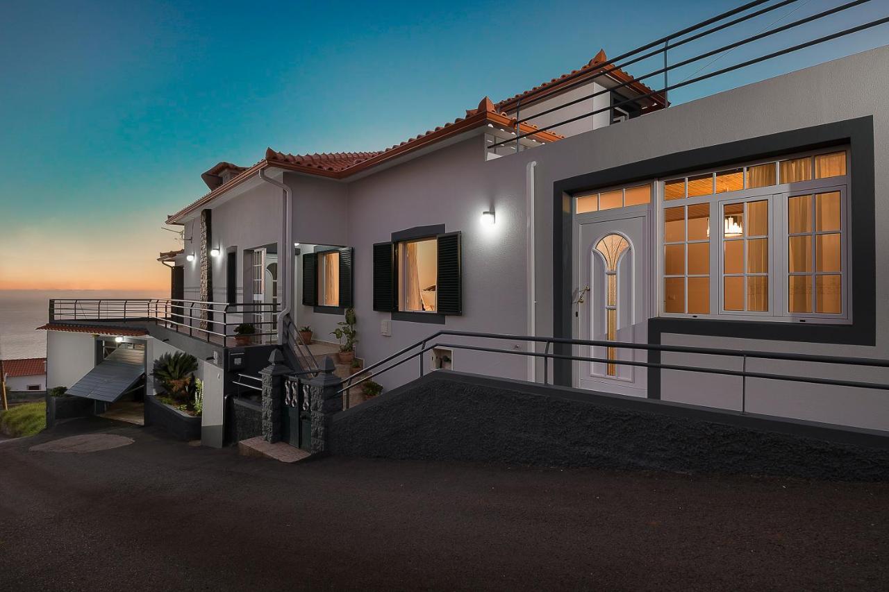 Welcome Home, With A Fantastic View, Sunrise & Sunsets Estreito Da Calheta المظهر الخارجي الصورة